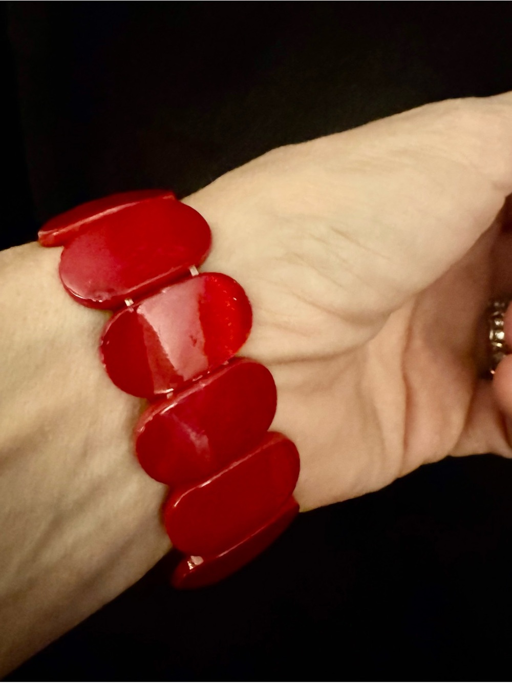 Red Resin Oval Stretch Bracelet - Women Jewelry - Picture 4 of 6